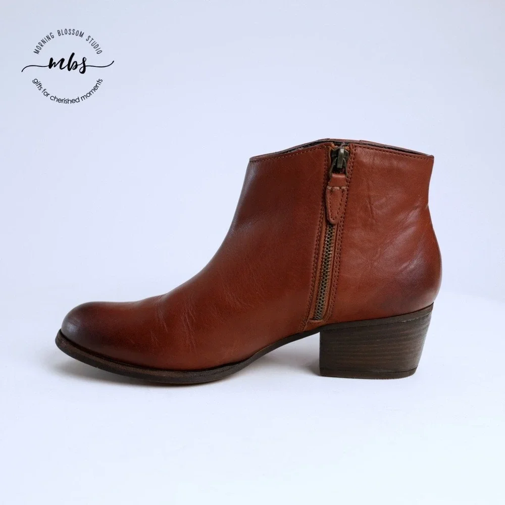 Clarks Maypearl Leather Side Zip Boots Brown Women 8